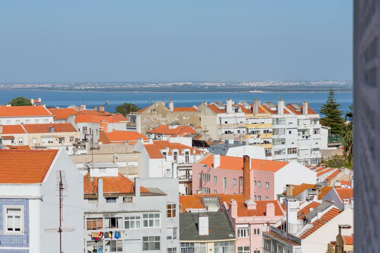 Renovated Sunny Apartment With Amazing Sunset Balcony , By Timecooler Lisbon Bagian luar foto