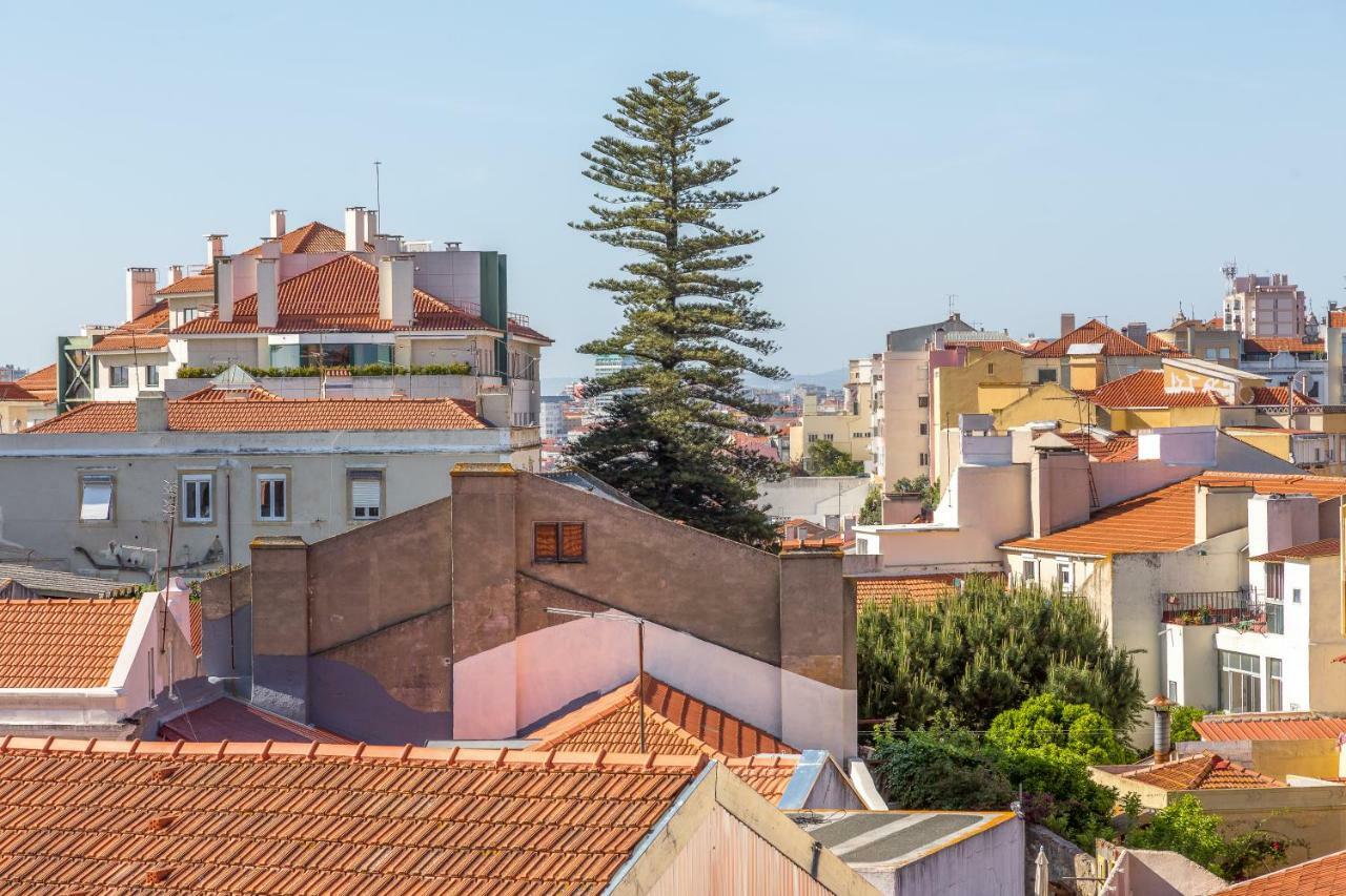 Renovated Sunny Apartment With Amazing Sunset Balcony , By Timecooler Lisbon Bagian luar foto